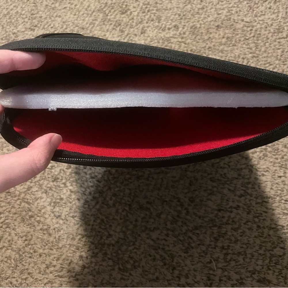 New Laptop Case - Picture 2 of 5